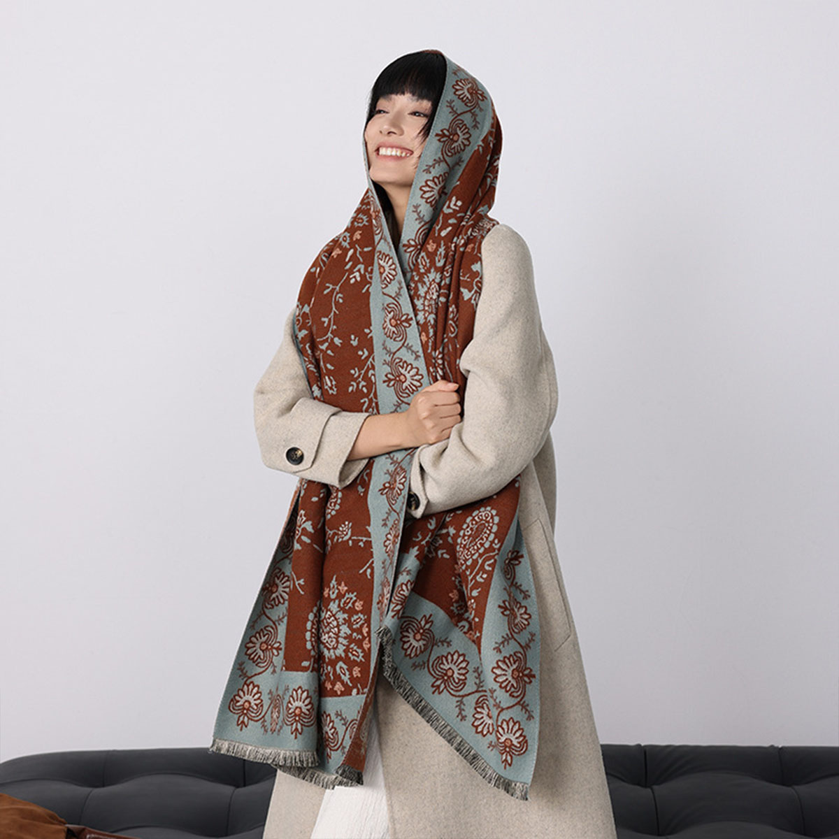 Sciarpe di Lusso Invernali in  - Woven Scarf Blanket recensione e prezzo
